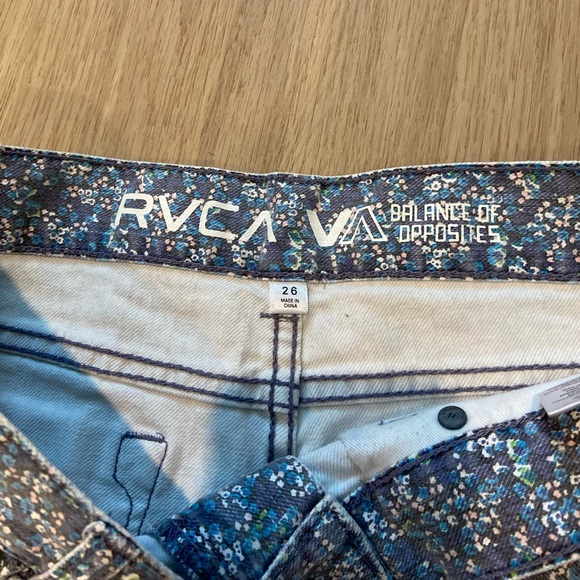 RVCA denim shorts - Picture 2 of 3